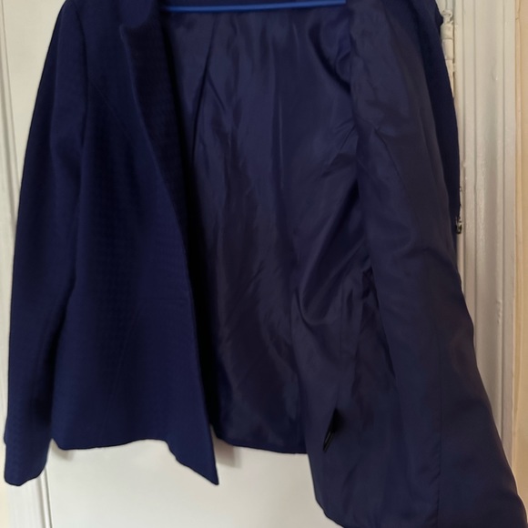 Short blazer - Picture 4 of 4